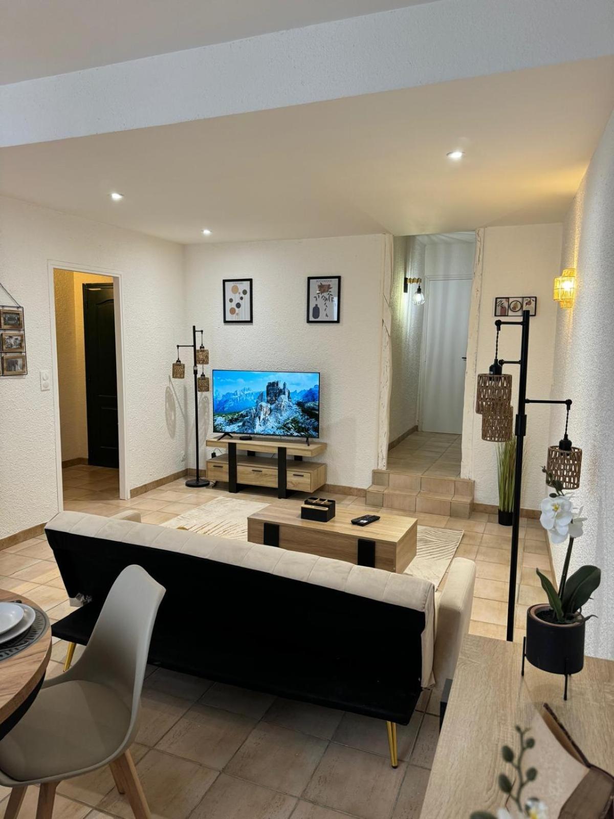 Charmant Appartement En Hypercentre De กัสเตลโนดารี ภายนอก รูปภาพ