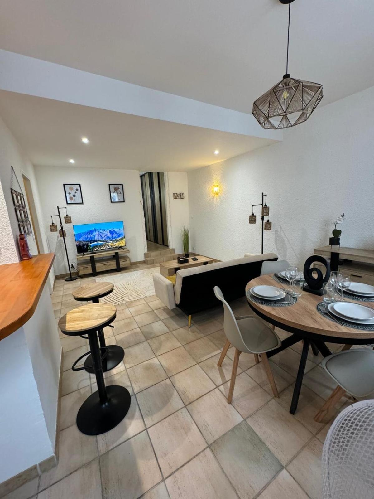 Charmant Appartement En Hypercentre De กัสเตลโนดารี ภายนอก รูปภาพ